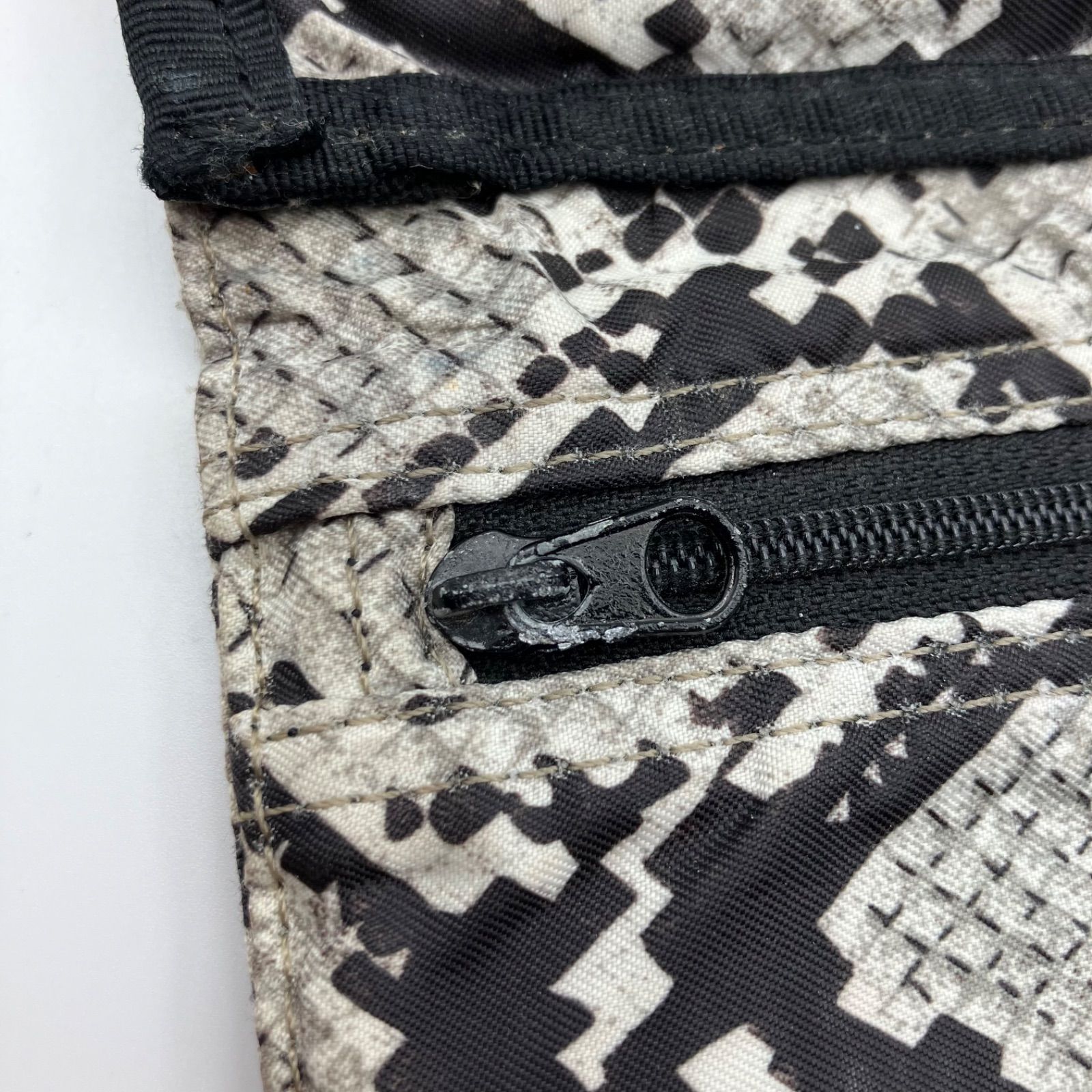 ヘッドポーター　パイソン柄　長財布　美品　財布 HEAD PORTER ヘッドポーター パイソン柄 長財布 三つ折り