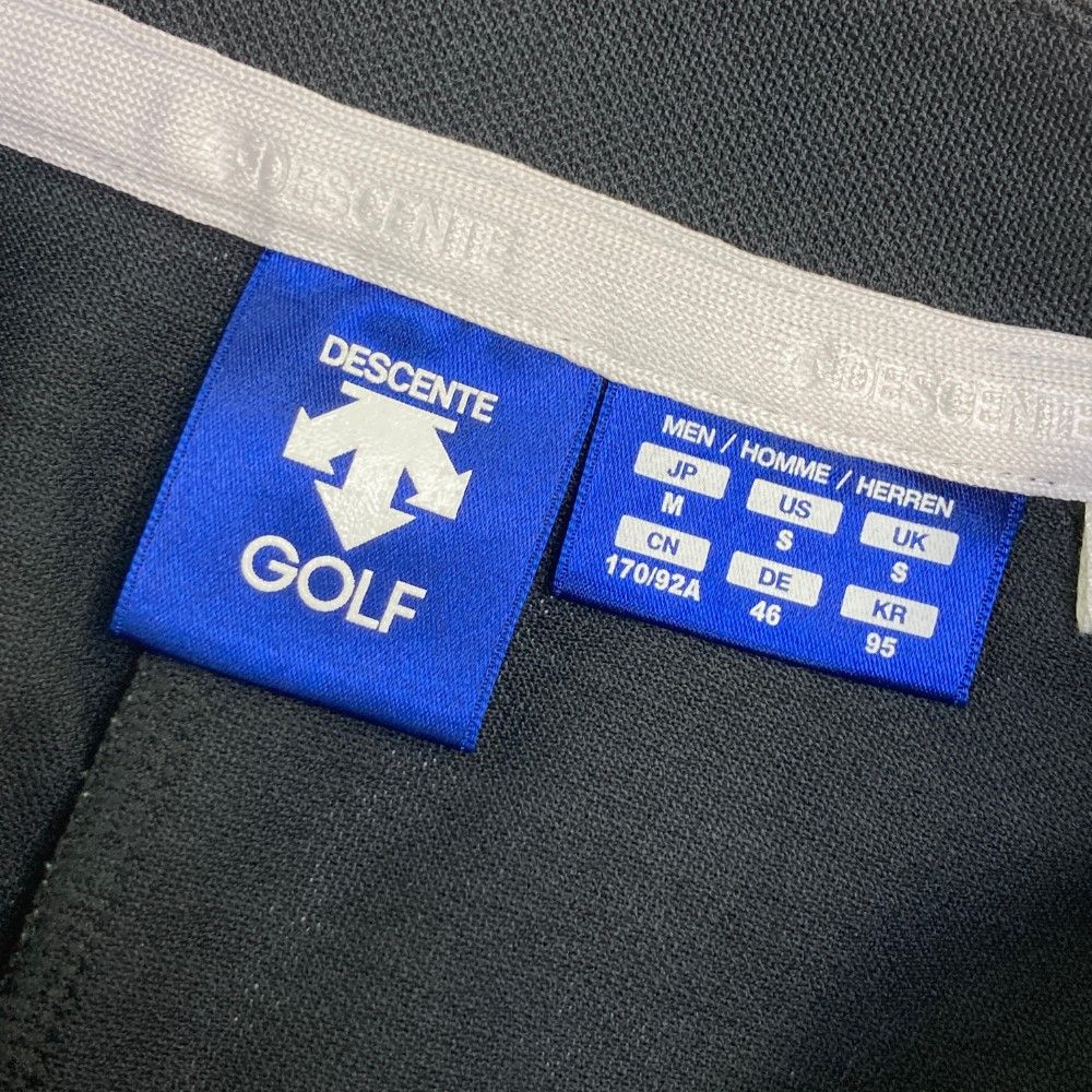 サイズ：M DESCENTE GOLF デサントゴルフ  ボタン付き 半袖Tシャツ  ブラック系 [240101443492] ゴルフウェア メンズ ストスト サイズ：M DESCENTE GOLF デサントゴルフ ボタン付き 半袖T