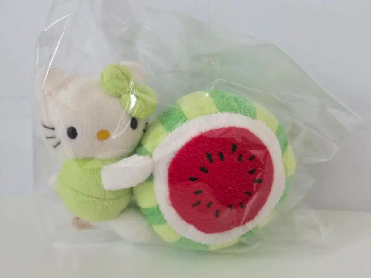 245 Sanrio サンリオ ハローキティ スイカ 人形