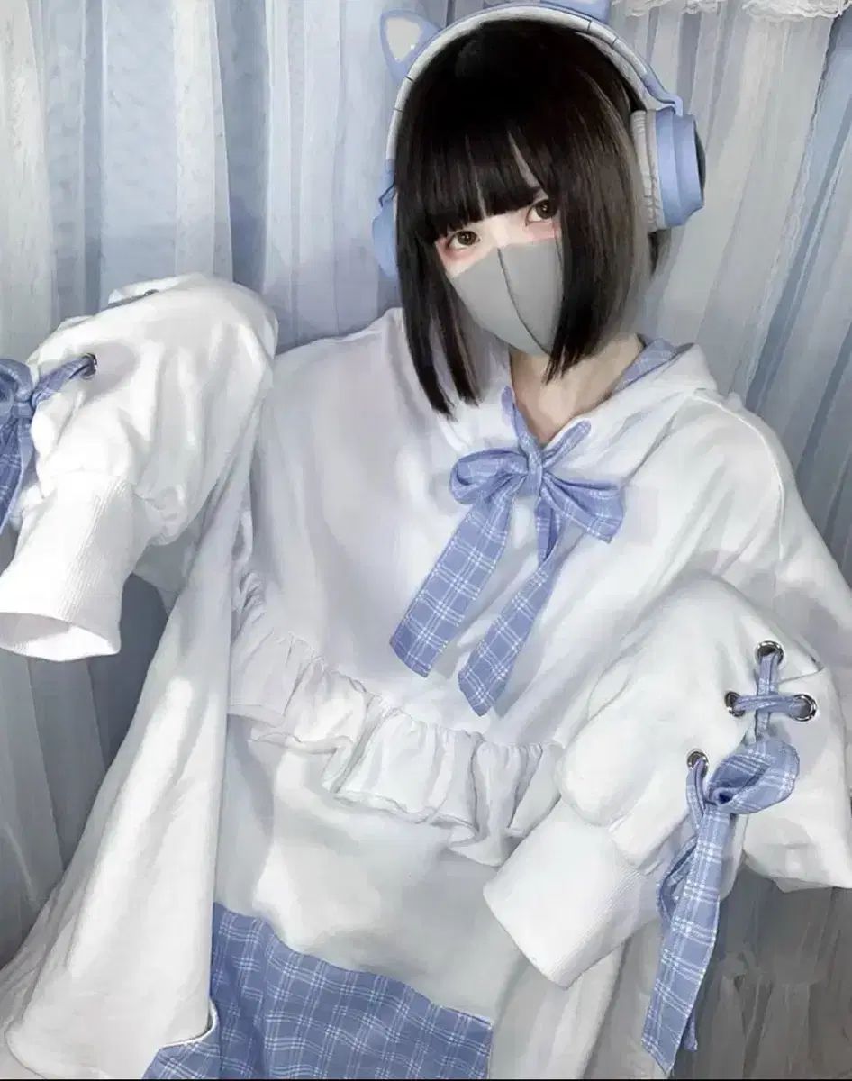 サブカルチャー ililil イルイルイルイル フード付きTシャツ