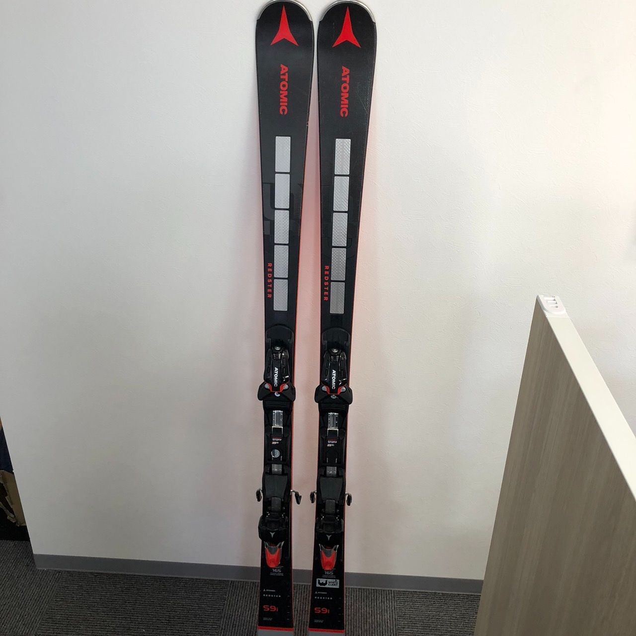 2015アトミック　レッドスター　スキー板166センチ　未使用品 2015アトミック レッドスター スキー板166センチ 未使用品 2025