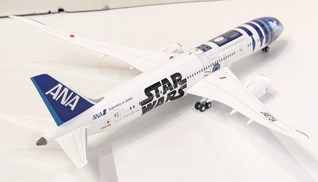  1 200スケール Boeing 787 9 ANA STAR WARS R 2 D JET ギア付 JA 873 A NH 20091 航空機 ヘリコプター 模型 プラモデル