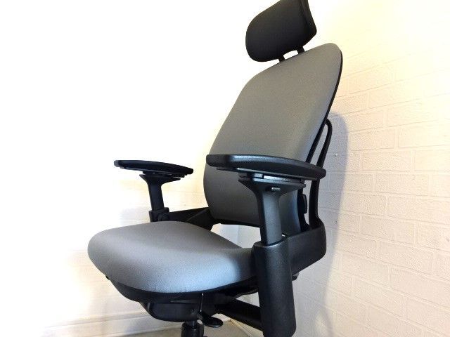 Steelcase スチールケース リープチェアV2 ヘッドレスト付
