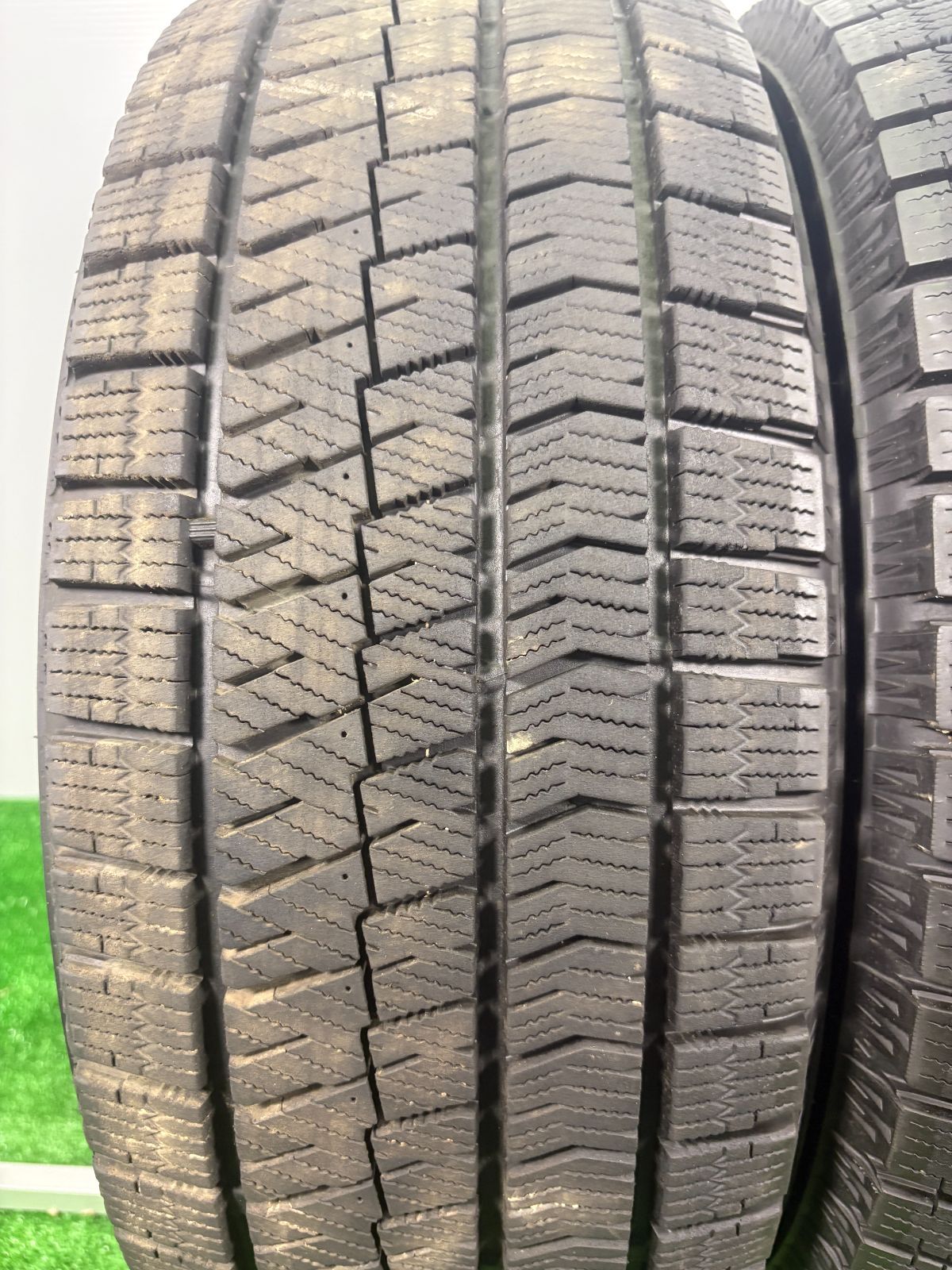 205 55R16 ブリヂストン VRX2 製 2本 冬タイヤ スタッドレス TA578