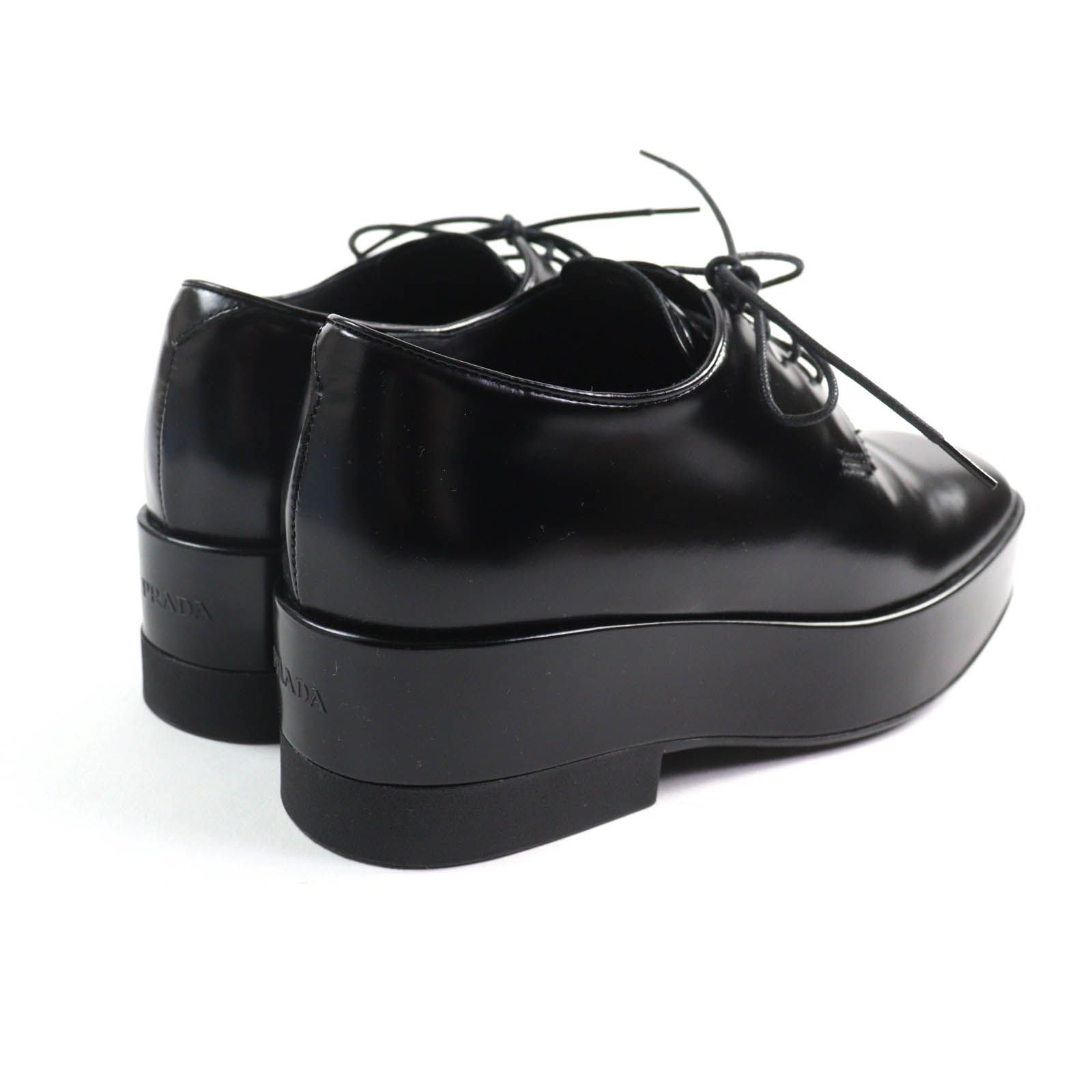 PRADA プラダ