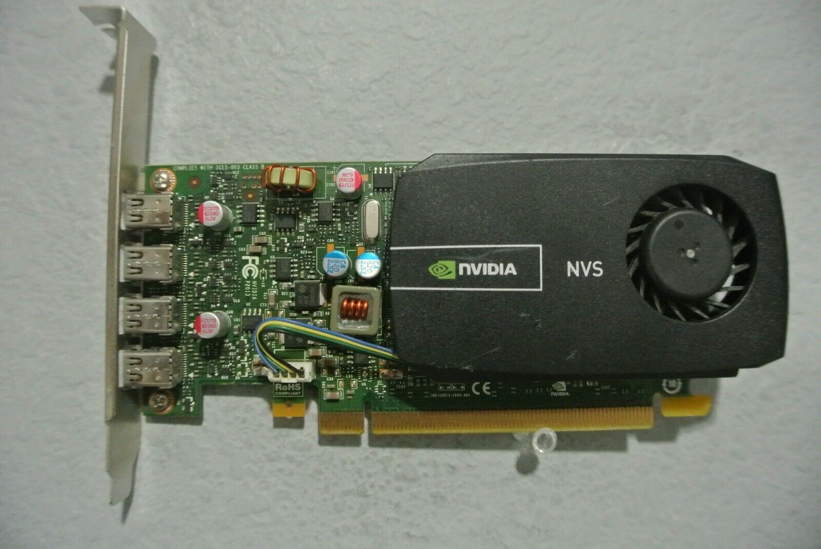 DELL / Nvidia NVS 510 ビデオ カード、2GB GDDR3 4-Mini DisplayPt PCI-G5Y6D