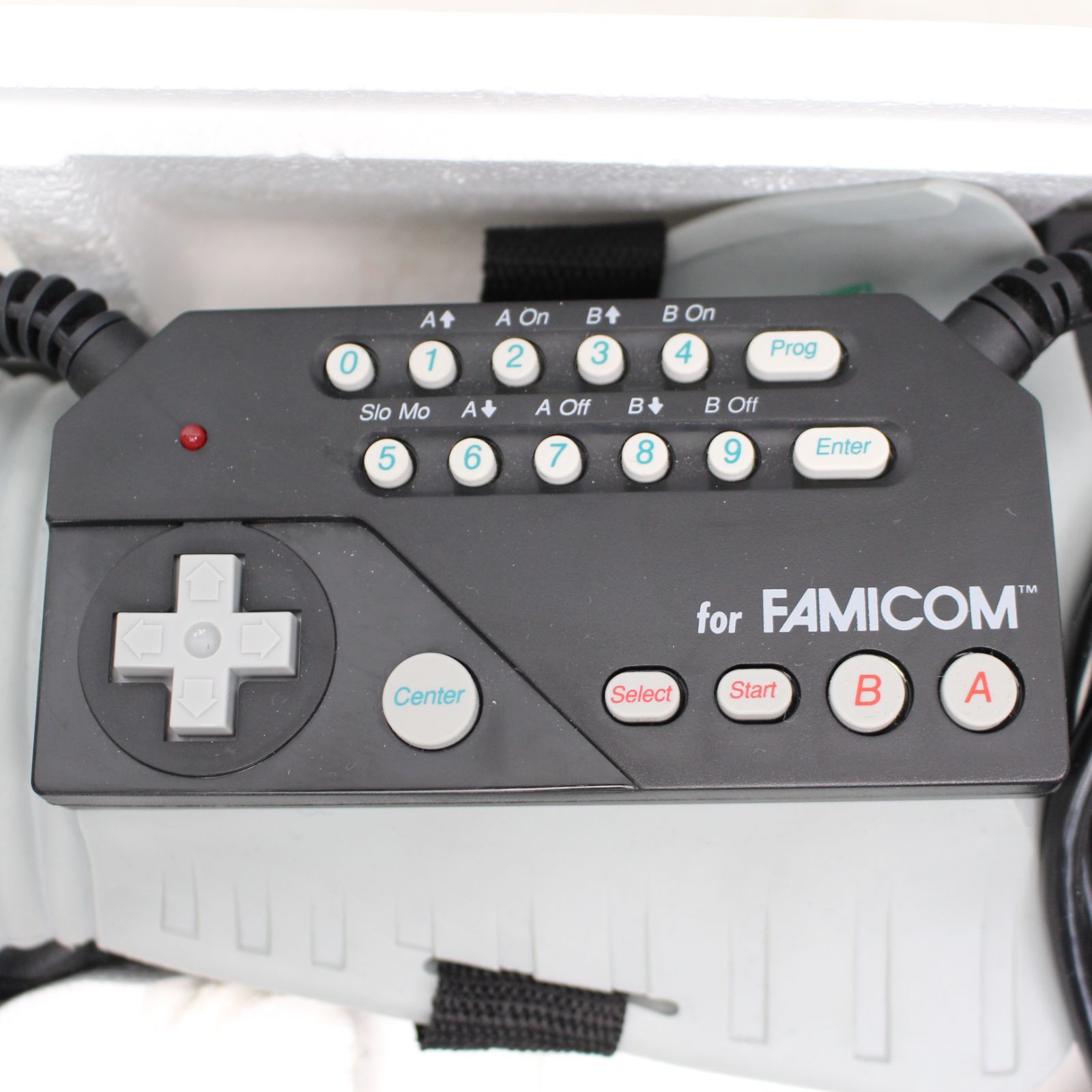 ファミコン コントローラー