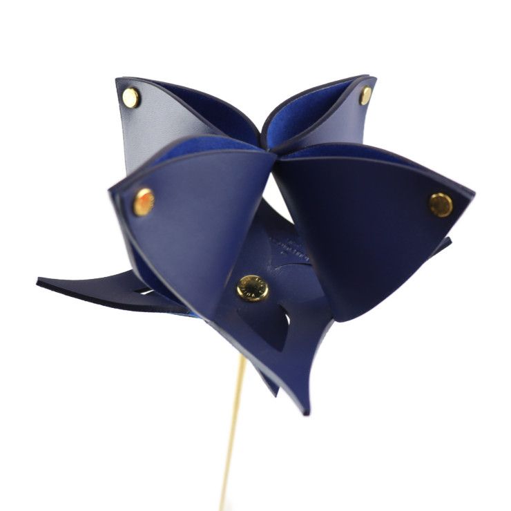 ルイヴィトン　LOUlS VUlTTON オリガミフラワー LOUIS VUITTON ルイ ヴィトン Origami Flowers by Atelier Oï オリガミ