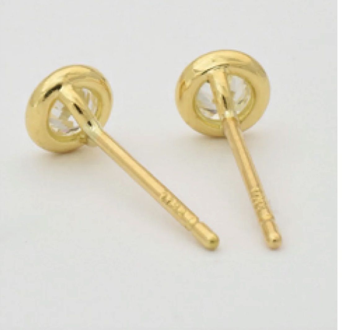 新品未使用　ラボグロウンダイヤ/モアサナイトピアスK18 k18 ダイヤ ダイア ピアス ベゼル 覆輪 伏せ込み ラボグロウン