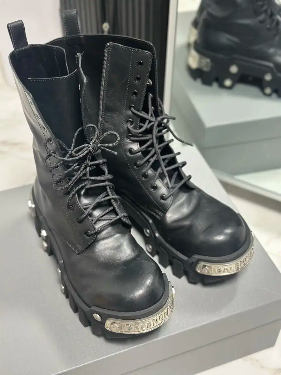 BALENCIAGA(バレンシアガ) ブルドーザー ブーツの販売 楽天市場