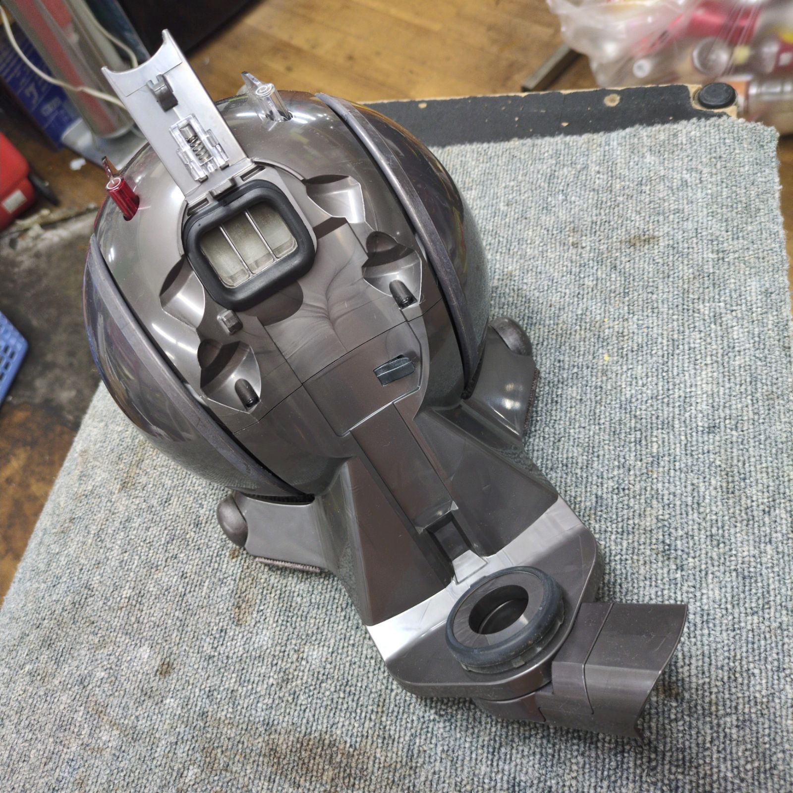 dyson サイクロン式掃除機