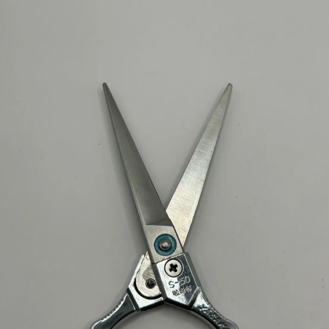 ◎ シザー ハサミ ミニシザー YASAKA S-50 松幸作 美容 ヘアカット 美容師 プロ 本格 セルフ カット スタイリング おしゃれ 身だしなみ 練習 可動 金属 メタル メタリック WWW_KANDAIZUMI_COM