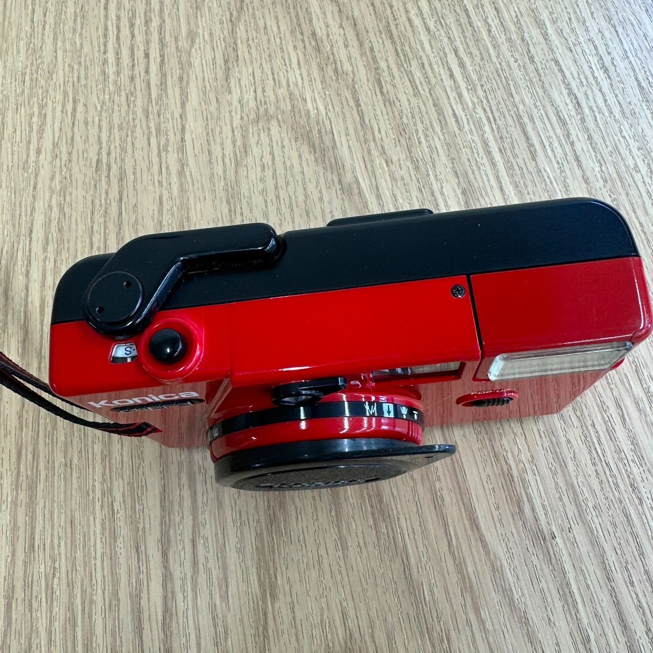 コニカ フィルムカメラ C35 EF3 レッド 赤 AID240389178 - メルカリ