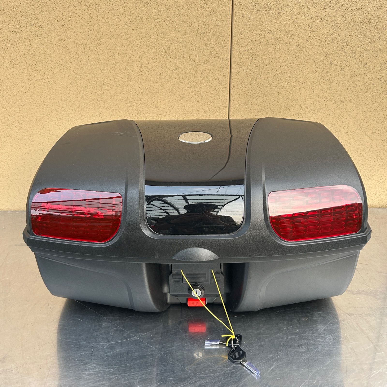 【新品・未使用】バイク用 トップケース リアボックス AG-86 容量47L キャリア取付用 LEDストップランプ テールランプ ツーリングバッグ 即日発送 ラクルモーター館