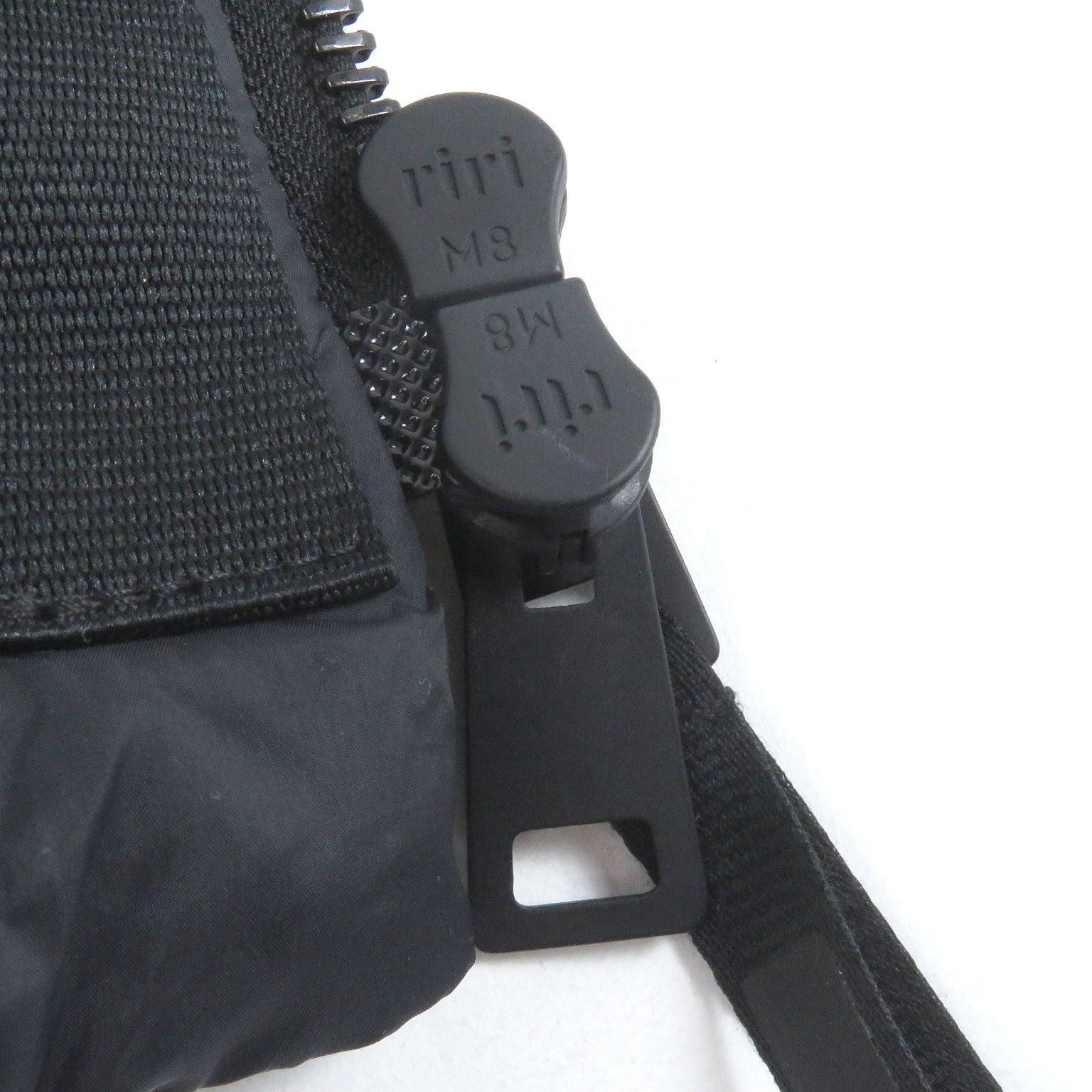 ダウンベスト ブラック