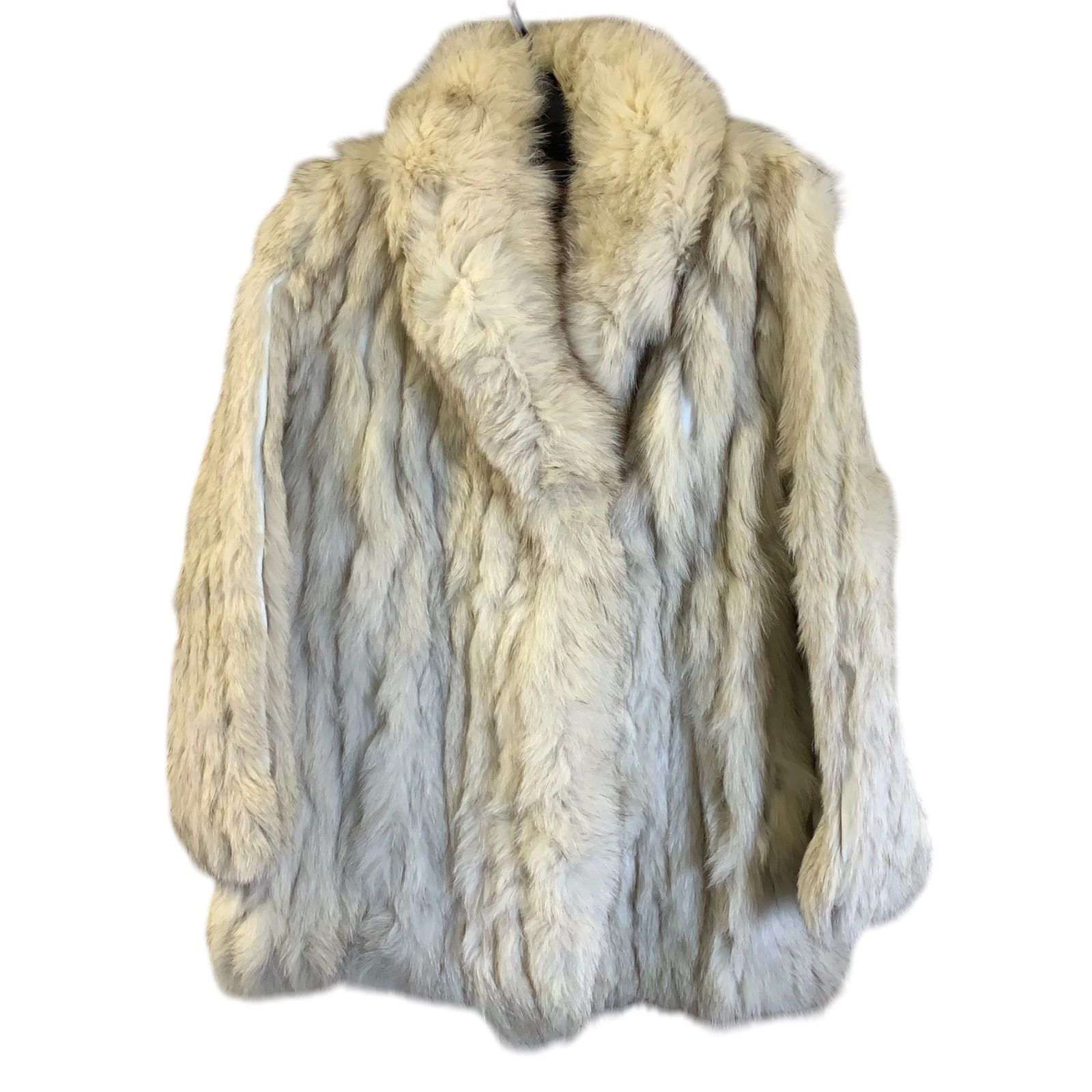 Malvoisie グレー 毛皮コート 11号〜13号　美品 最終 Malvoisie グレー 毛皮コート 11号〜13号 美品 最終 2025年最新