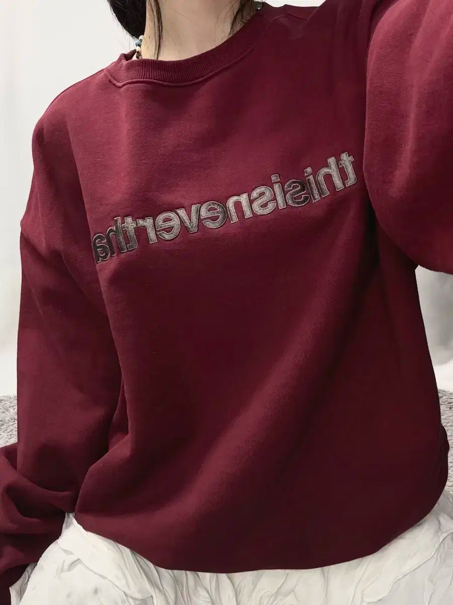 thisisneverthat(ディスイズネバーザット) バーガンディー パーカー