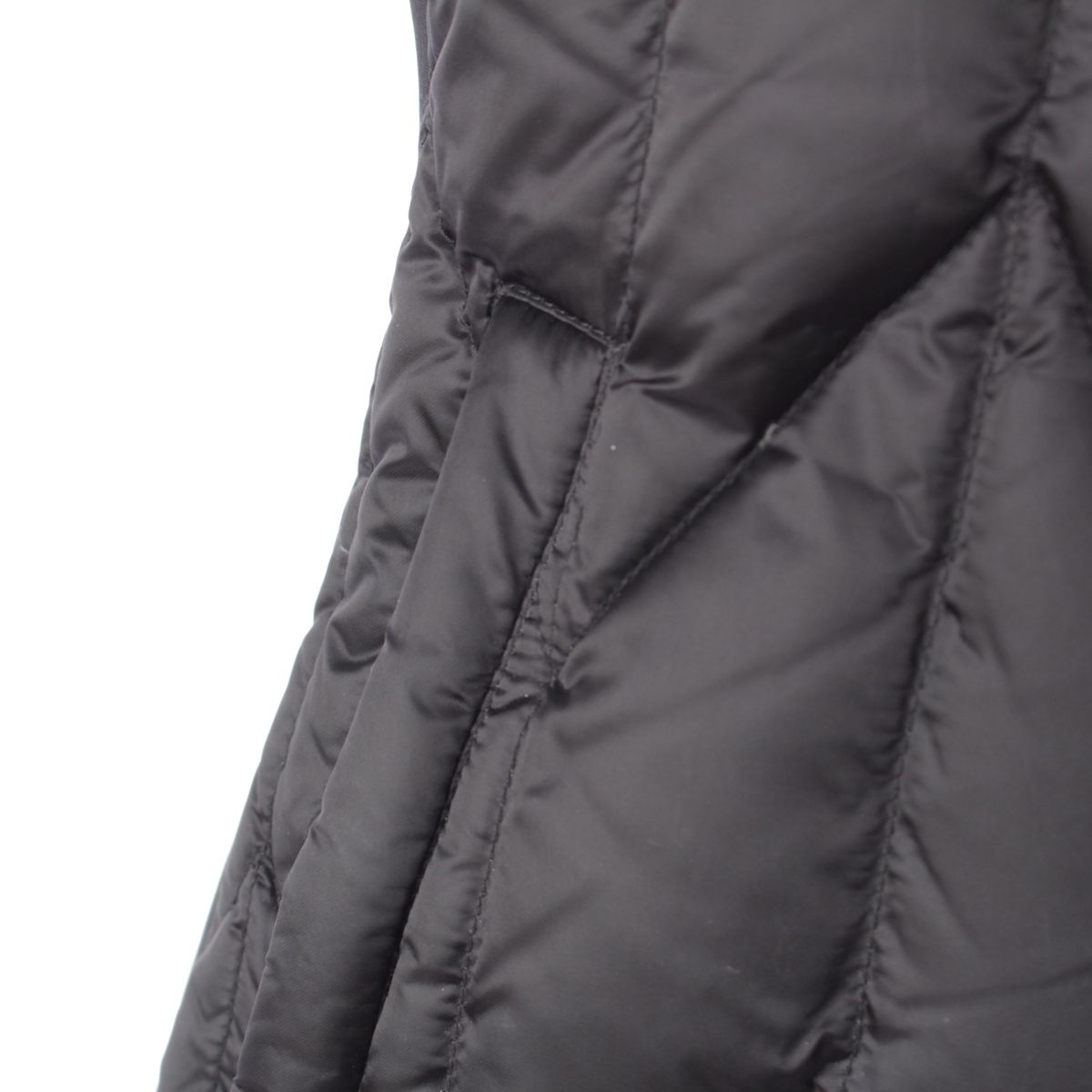 プラダ 15年 ナイロン キルティング フーディー ダウンベスト  