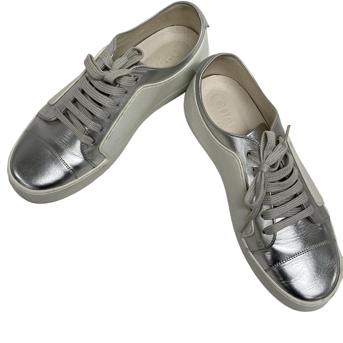 CHANEL シルバー スニーカー 39 【公式通販】
