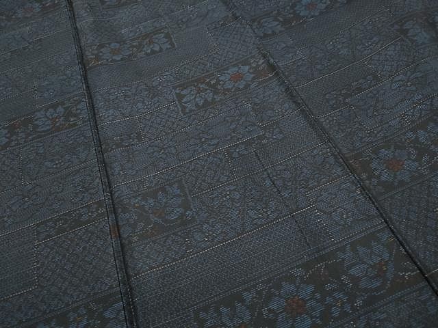 平和屋着物○小千谷紬 松皮菱飛鶴丸文 正絹 逸品 未使用