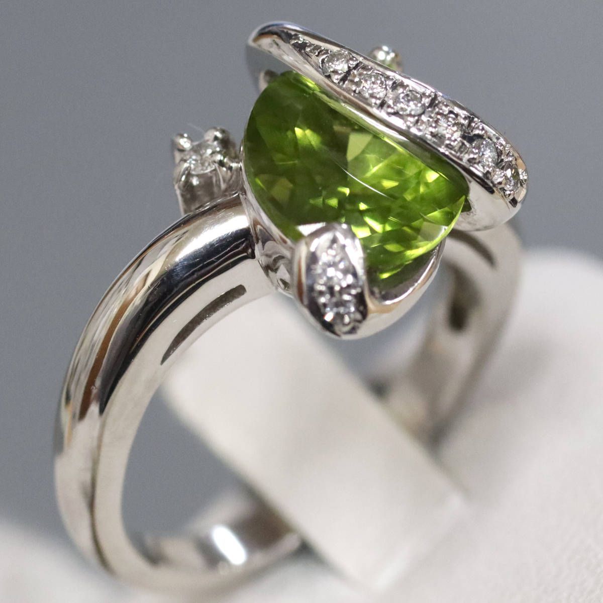 A*l様 Pt900 ペリドット ダイヤモンド リング Peridot Pt900ペリドット