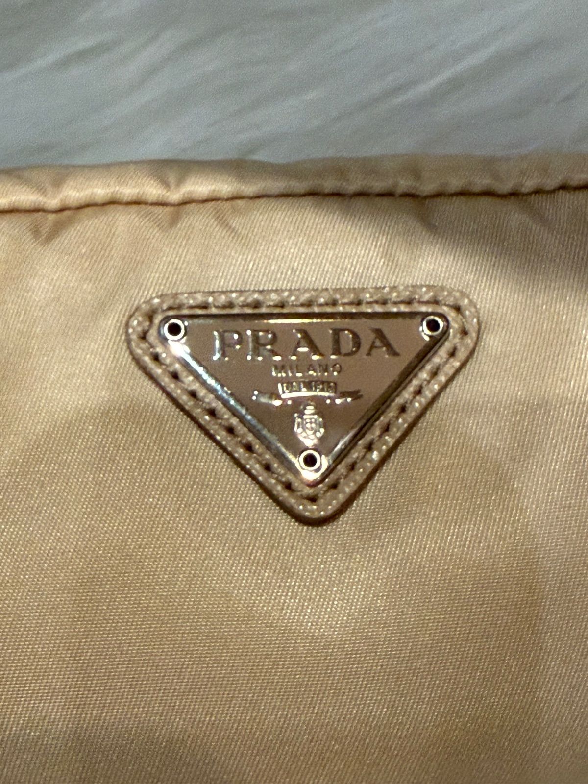プラダ PRADA ポーチ ベージュ メイク トライアングル ハンドバッグ