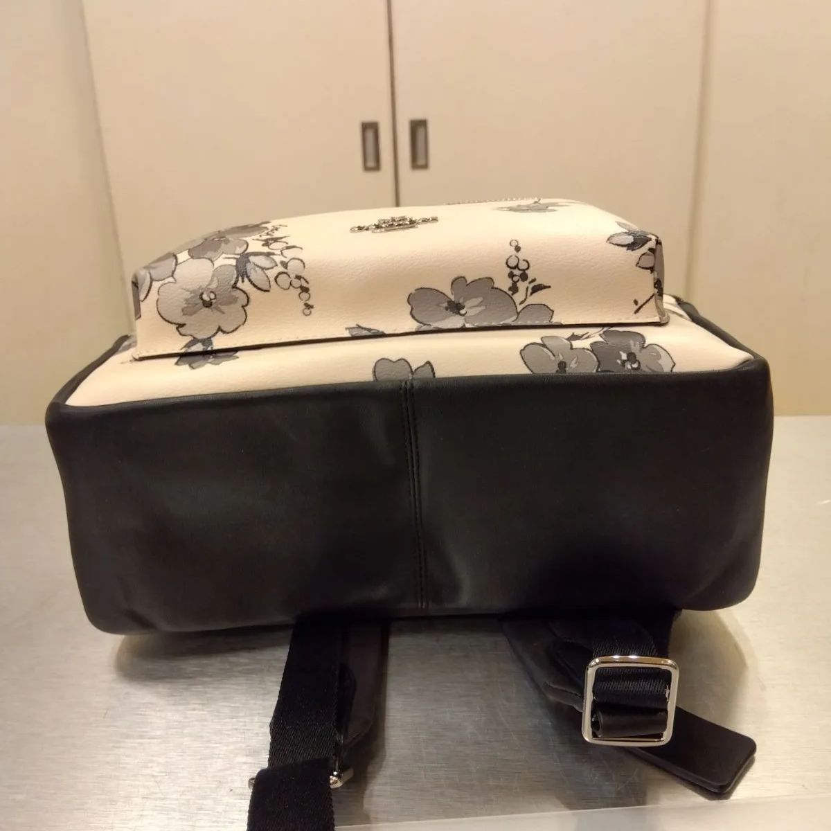 M20 コーチ coach COACH 花柄リュック フラワーリュック オフホワイト
