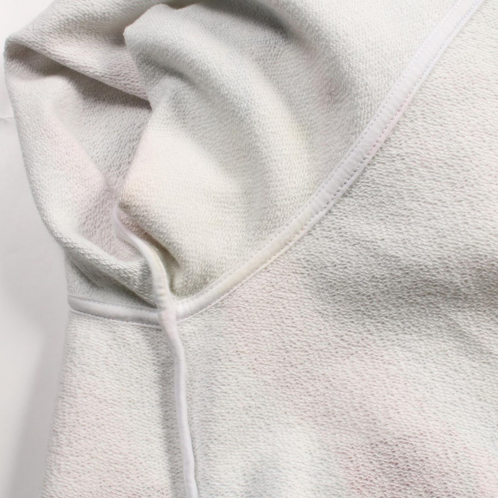 CHANEL シャネル ABSTRACT AIRPORT MOTIF CREWNECK PULLOVER  