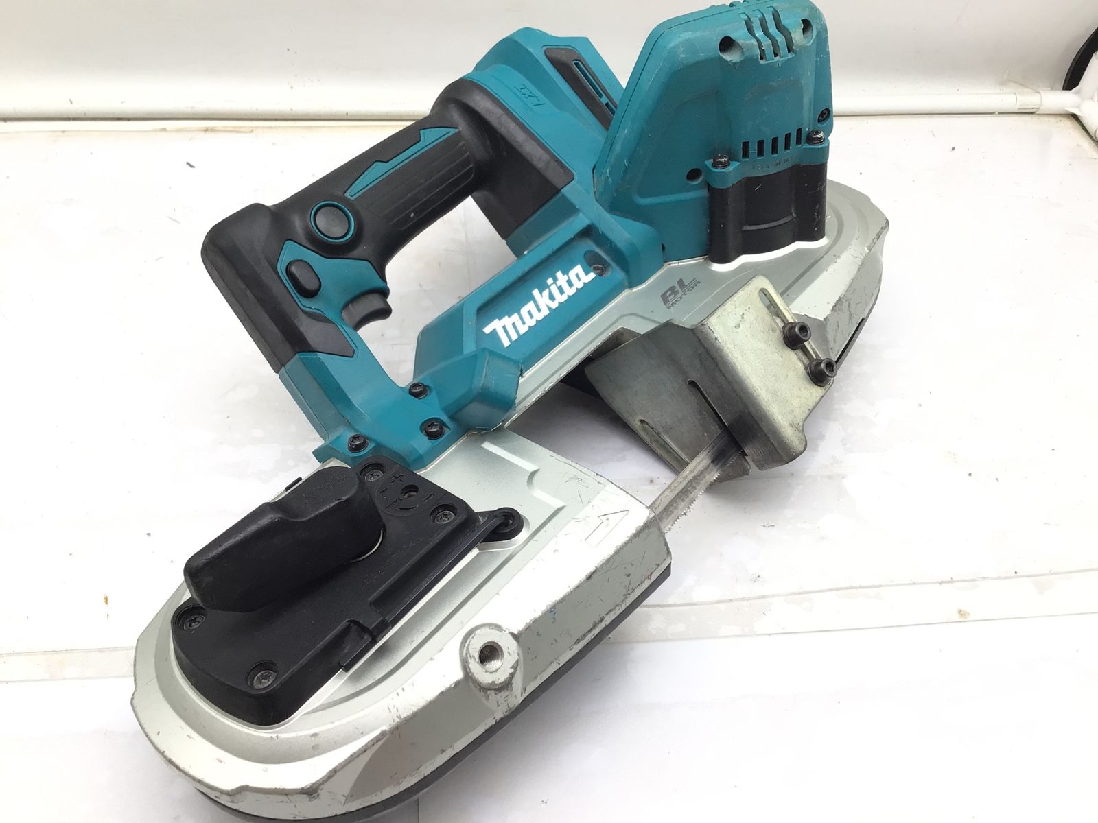 品 Makita マキタ 18v充電式ポータブルバンドソー PB183DZ IT36CYM4TP4A エコツール笠寺店 M02