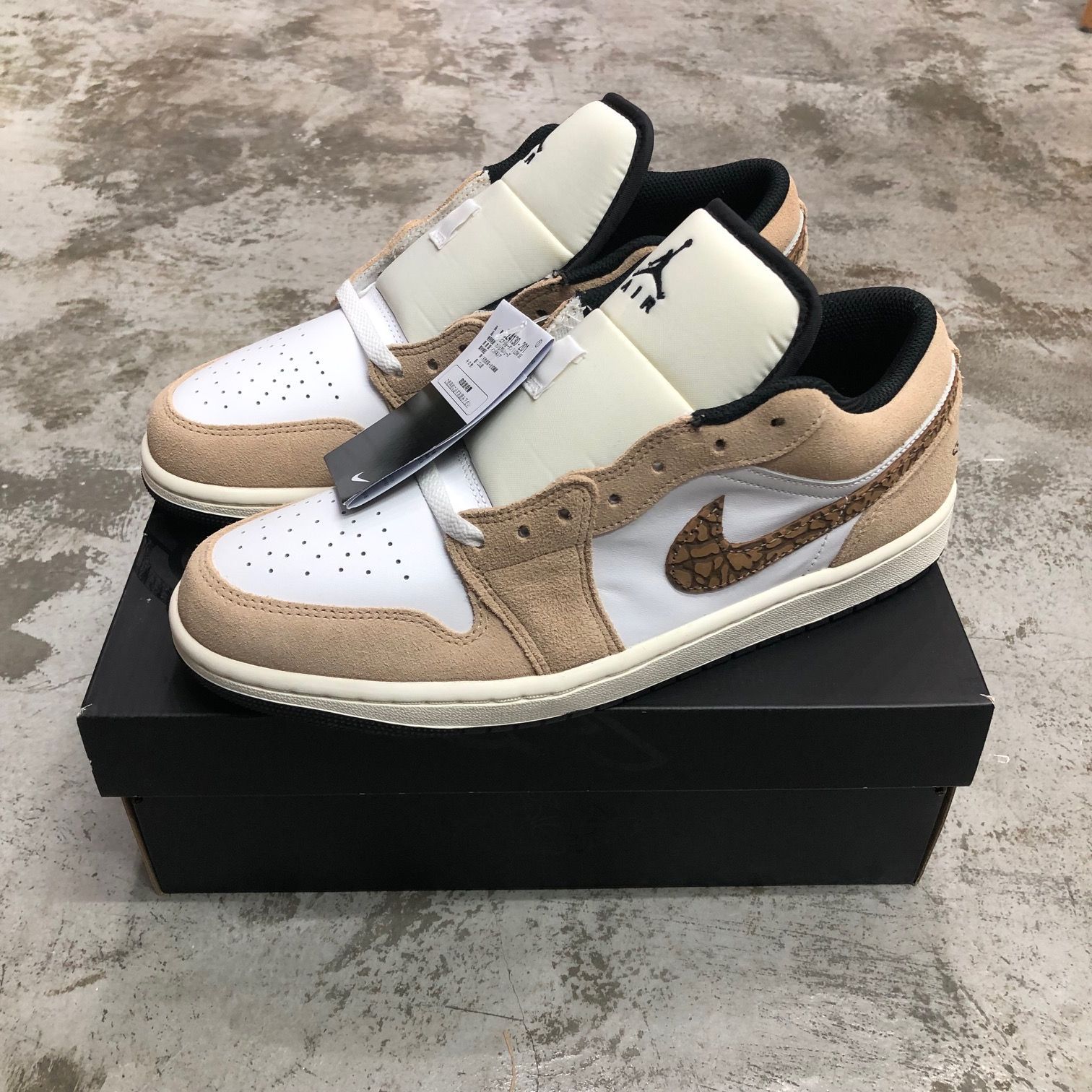 国内正規 新品 NIKE AIR JORDAN 1 LOW SE 