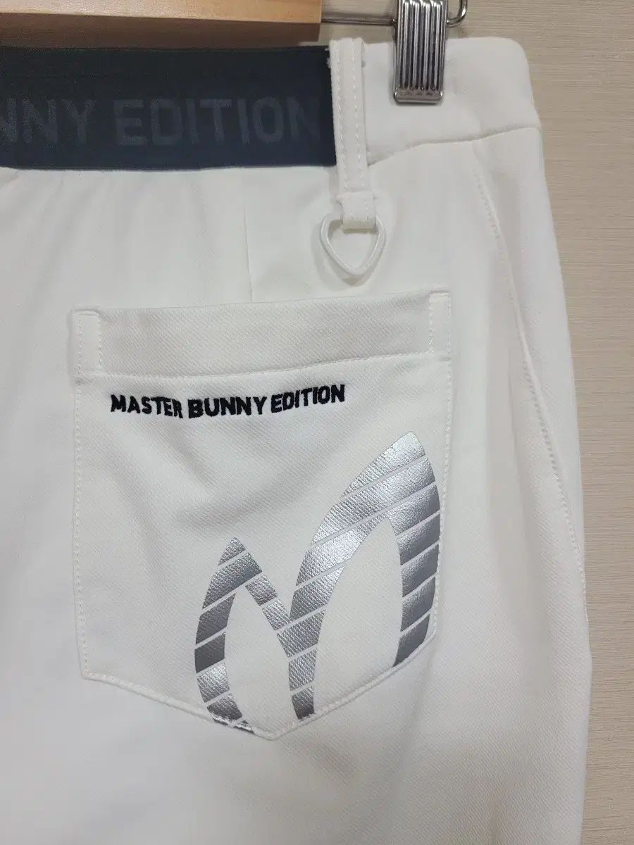 【最安値挑戦】 マスターバニーエディション レディース スリムフィット バンド パンツ ファミリアベスト