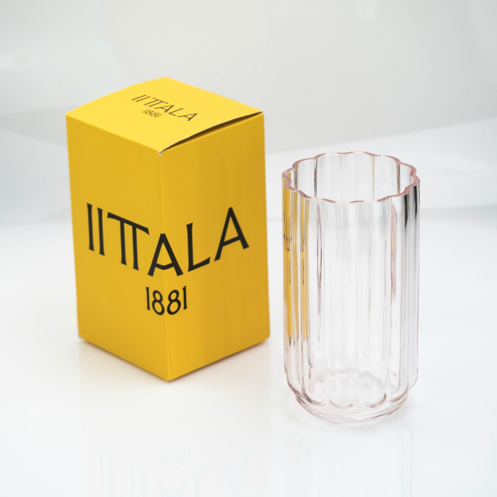 イッタラ iittala PLAY フラワーベース 180mm サーモンピンク 北欧 花瓶 インテリア フィンランド製