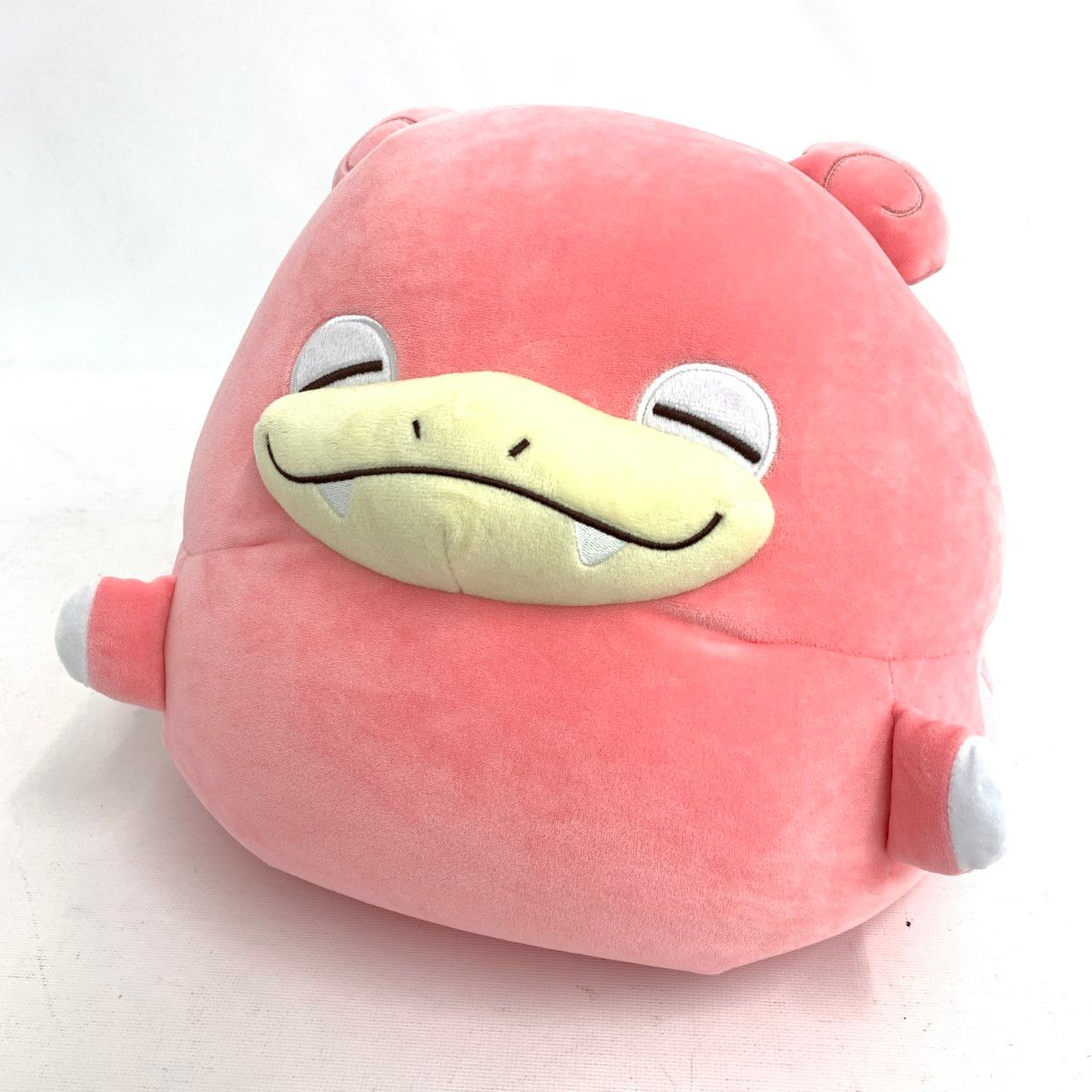 Pokemon Center ポケモンセンター ぬいぐるみビーズクッション む