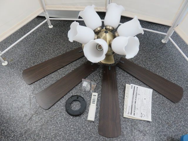 展示品未使用品】 コイズミ BM15707R シーリングファン ライト