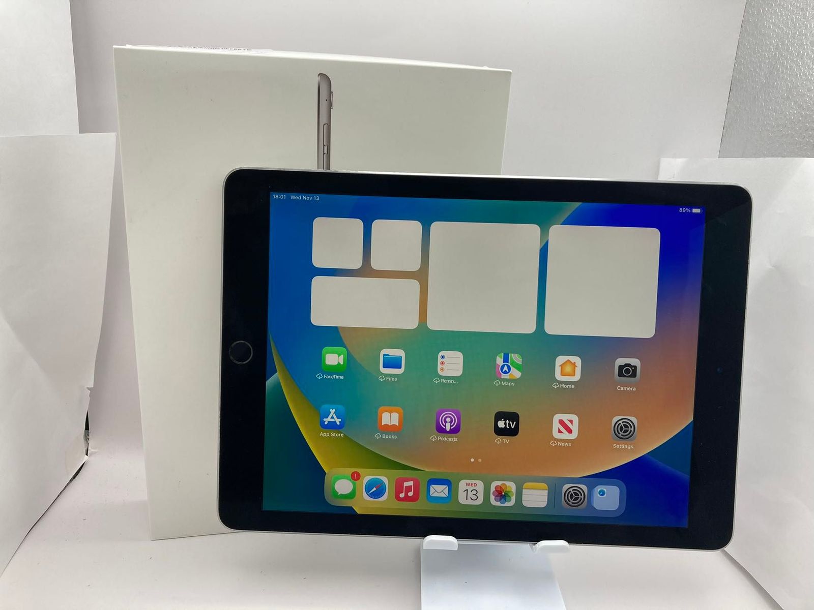 iPad Pro 9.7インチ 128GB スペースグレイ - バッテリー96%・フルセット（元箱付き）