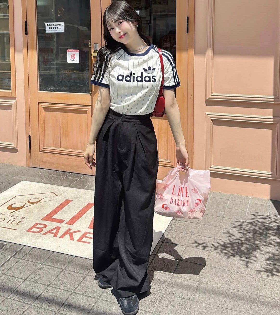 adidas / リニア グラフィック カリ Tシャツ adidas original リニア グラフィック カリ 半袖Tシャツ S