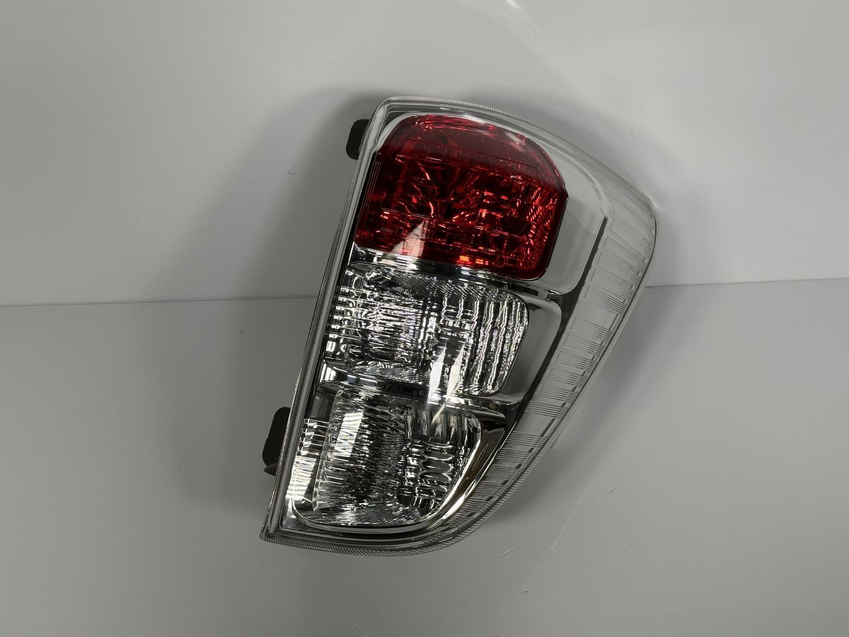 破損キズなし ラッシュ J200E J210E 後期 純正 右テールランプ テールライト RH 81551-B4050 220-51987 管理26251