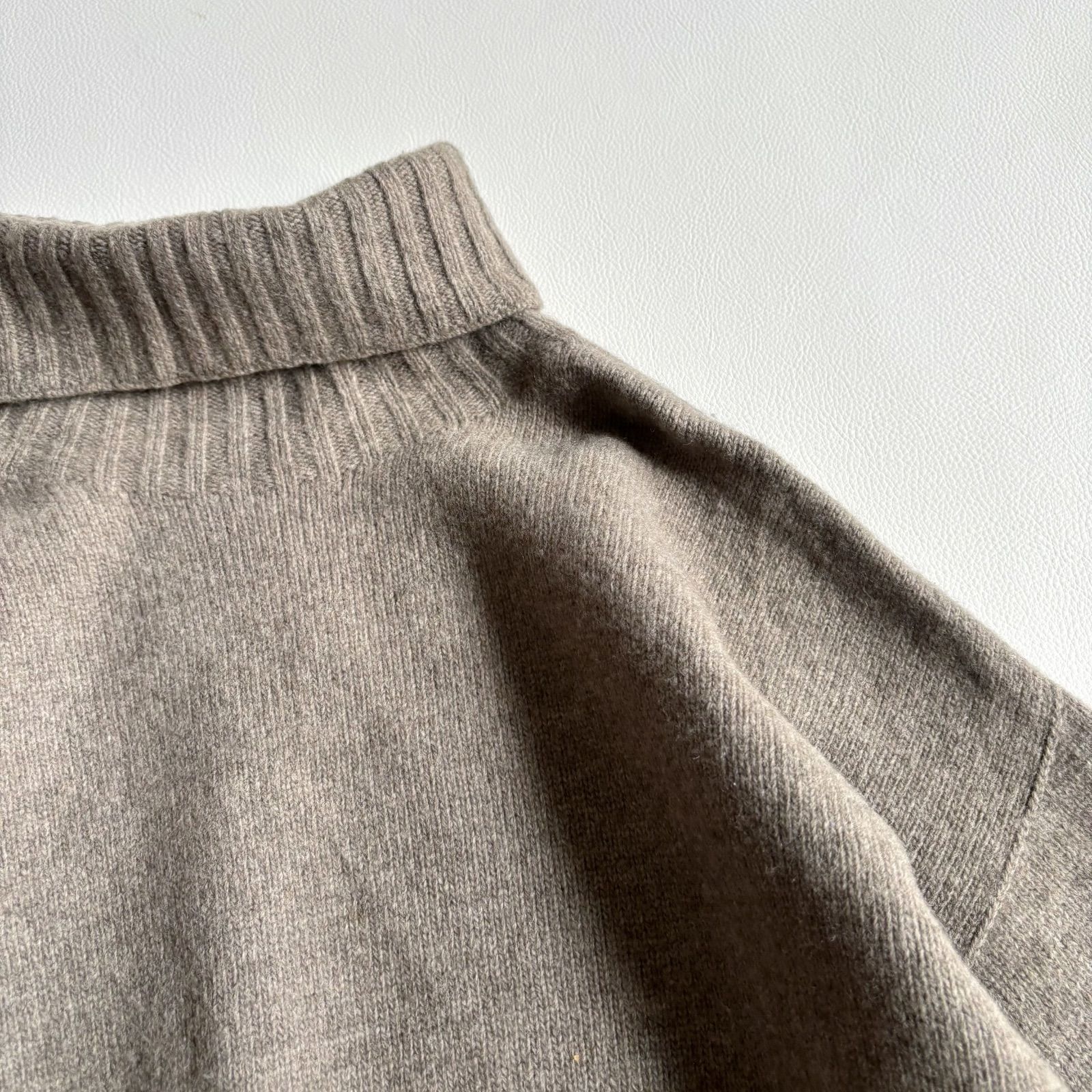 ウィムガゼットWhim Gazette＊カシミヤミックス タートルネックニット