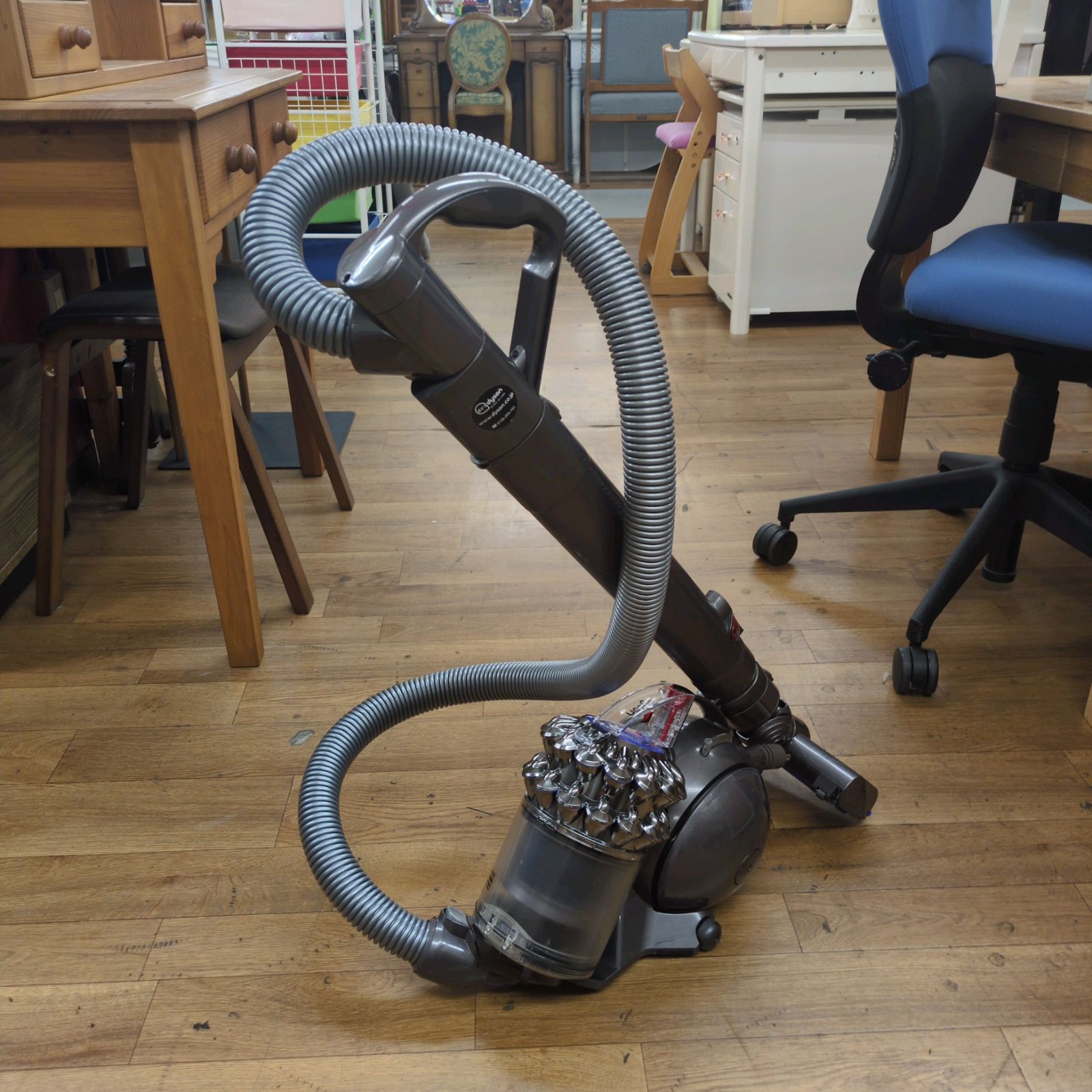 J331 dyson サイクロン式掃除機 DC63 2014年製