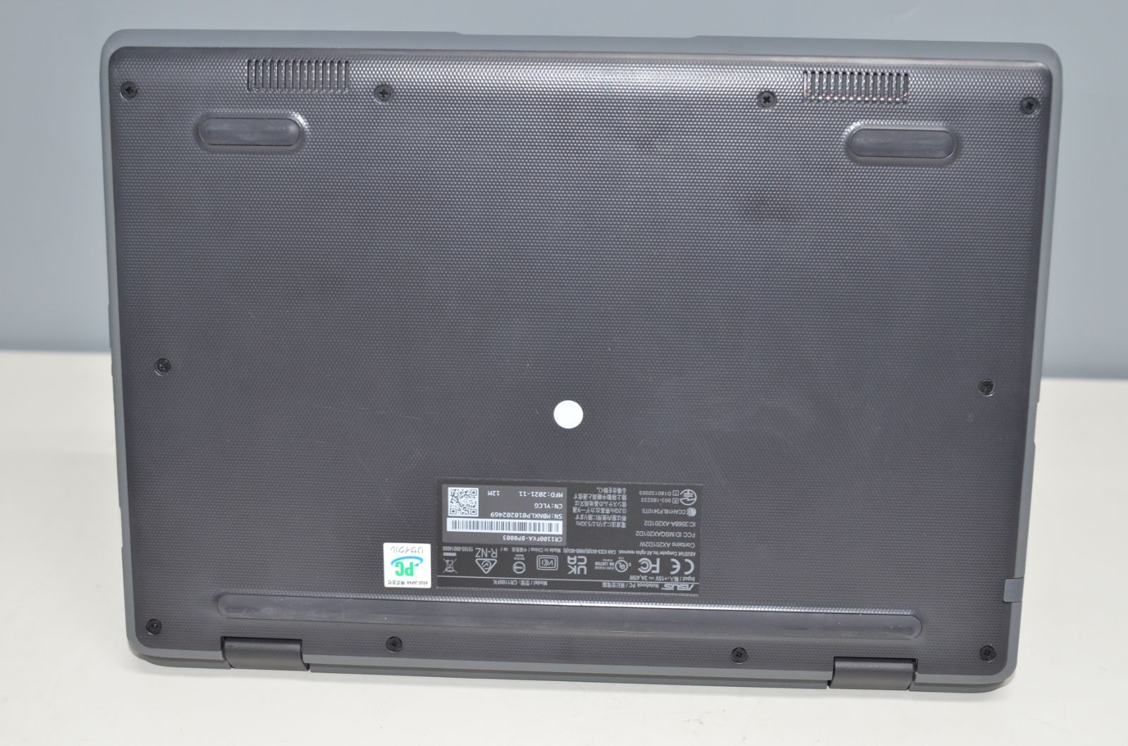 良品 ASUS Chromebook CR1 (CR1100FKA-BP0003)