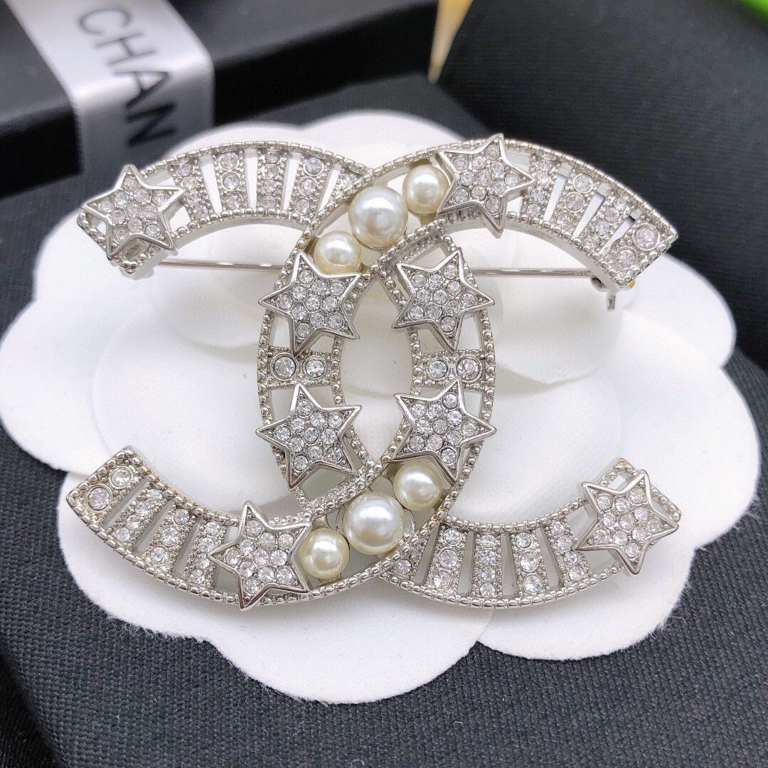新品未使用】シャネル Chanel ブローチ 星モチーフ パール＆ライン 