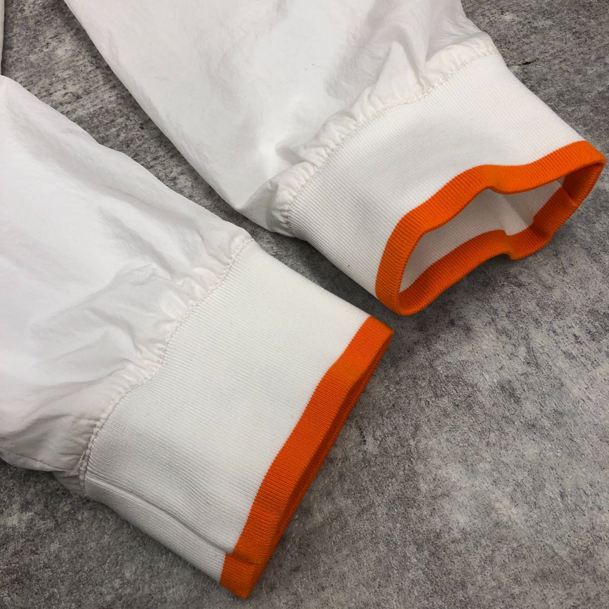 NIKE ナイキ KITH キス FOR NEW YORK KNICKS WINDRUNNER JACKET 