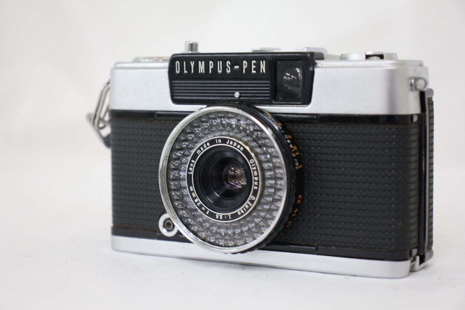 返品保証 オリンパス Olympus-PEN EE-3 D.Zuiko 28mm F3.5 カメラ e2845