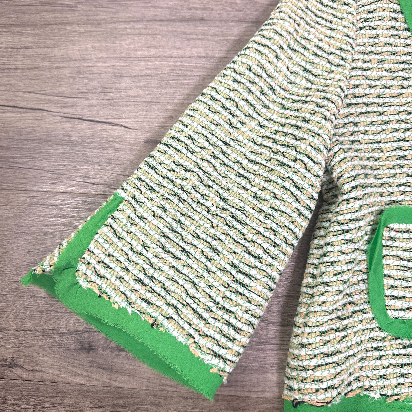 ボタンレス 薄手