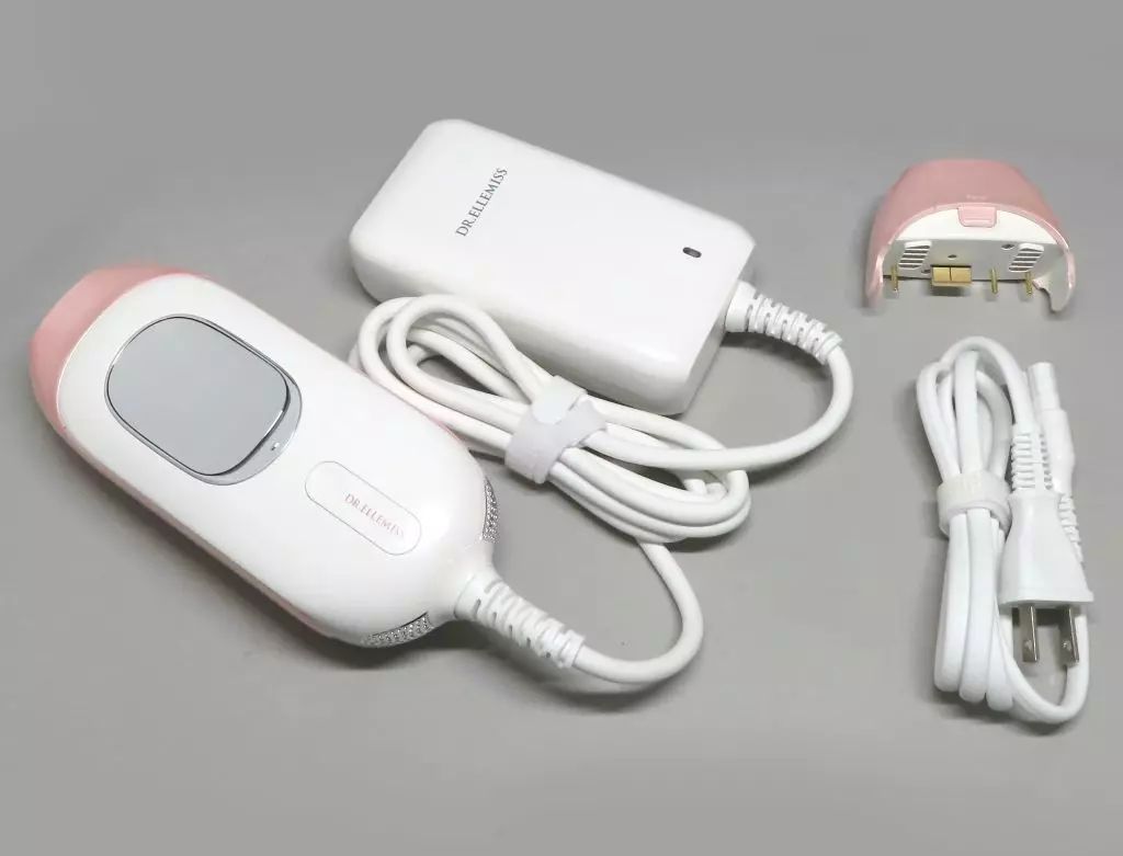 貴重、外車国産車 カタログ250枚1995年~2024年。価値を生かすのは貴方