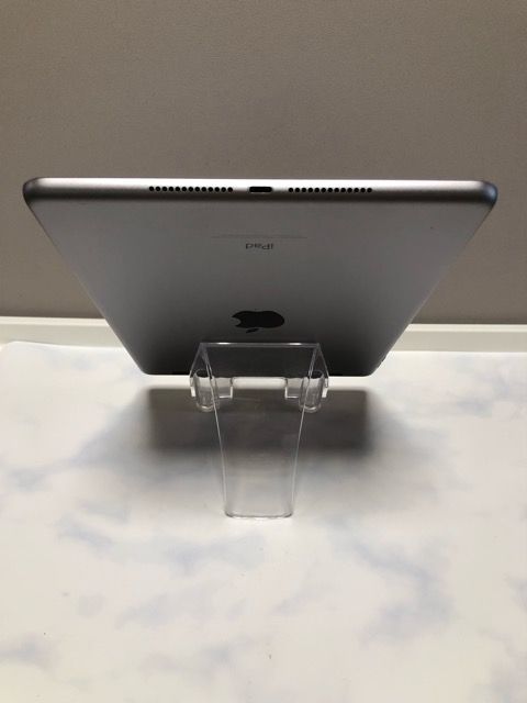 SIMフリー iPad 第5世代 本体 32GB スペースグレイ 電池良好 ムスビー｜【9.7インチ】iPad 第5世代 32GB スペースグレイ 電池90