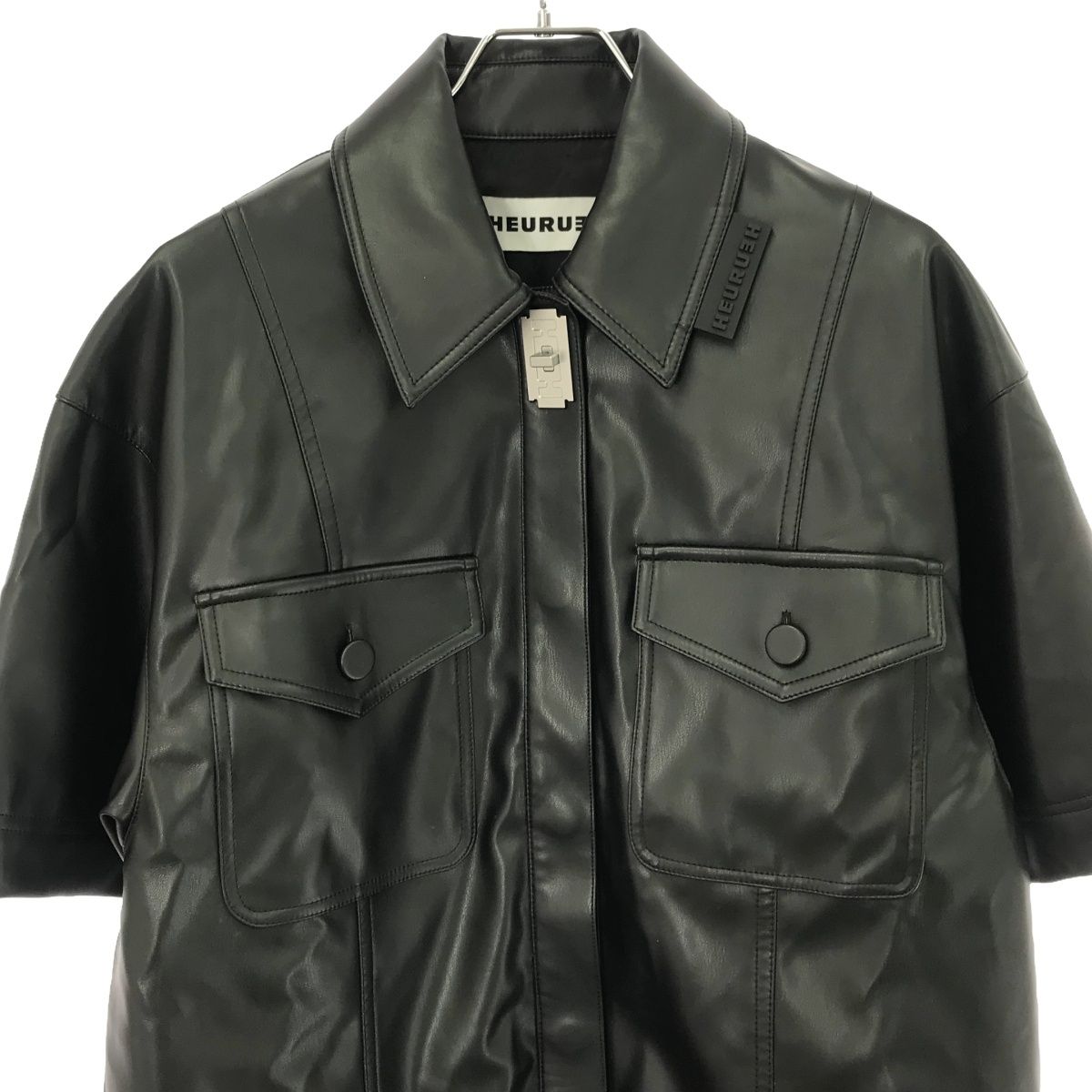 h*y様 TRISECT2 ノーカラーシンセティックレザーシャツ　ブラック HEURUEH ハウルー シンセティックレザーショートスリーブシャツ