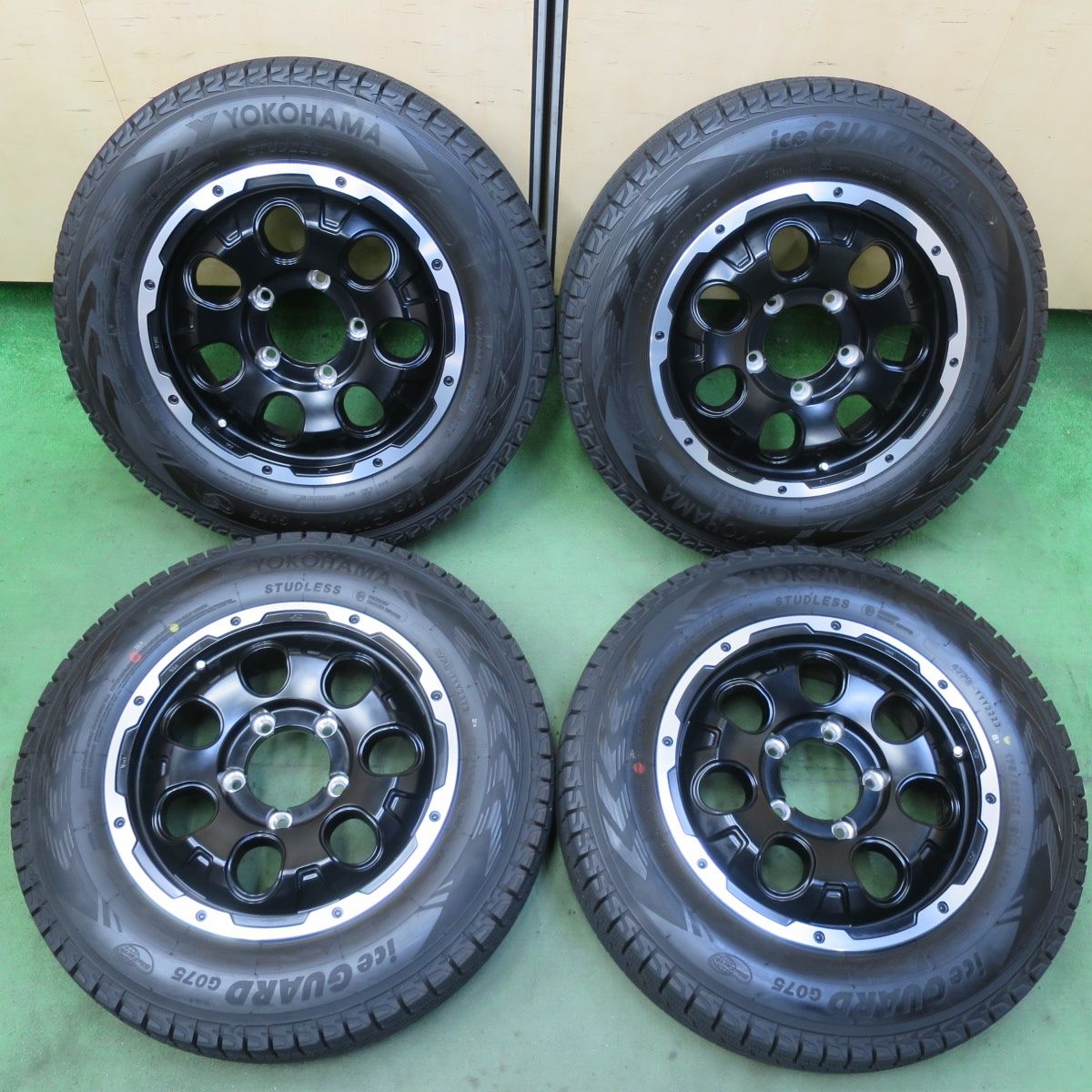 バリ溝 23年 キレイ 9.5分以上 ROCK KELLY CALDERA 175 80R16 スタッドレス ヨコハマ アイスガード G075 ロックケリー カルデラ 16インチ PCD139.7 5H 5092302イス