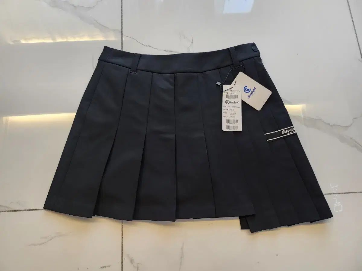 純正品| クリーブランド ゴルフ スカート 70 サイズ