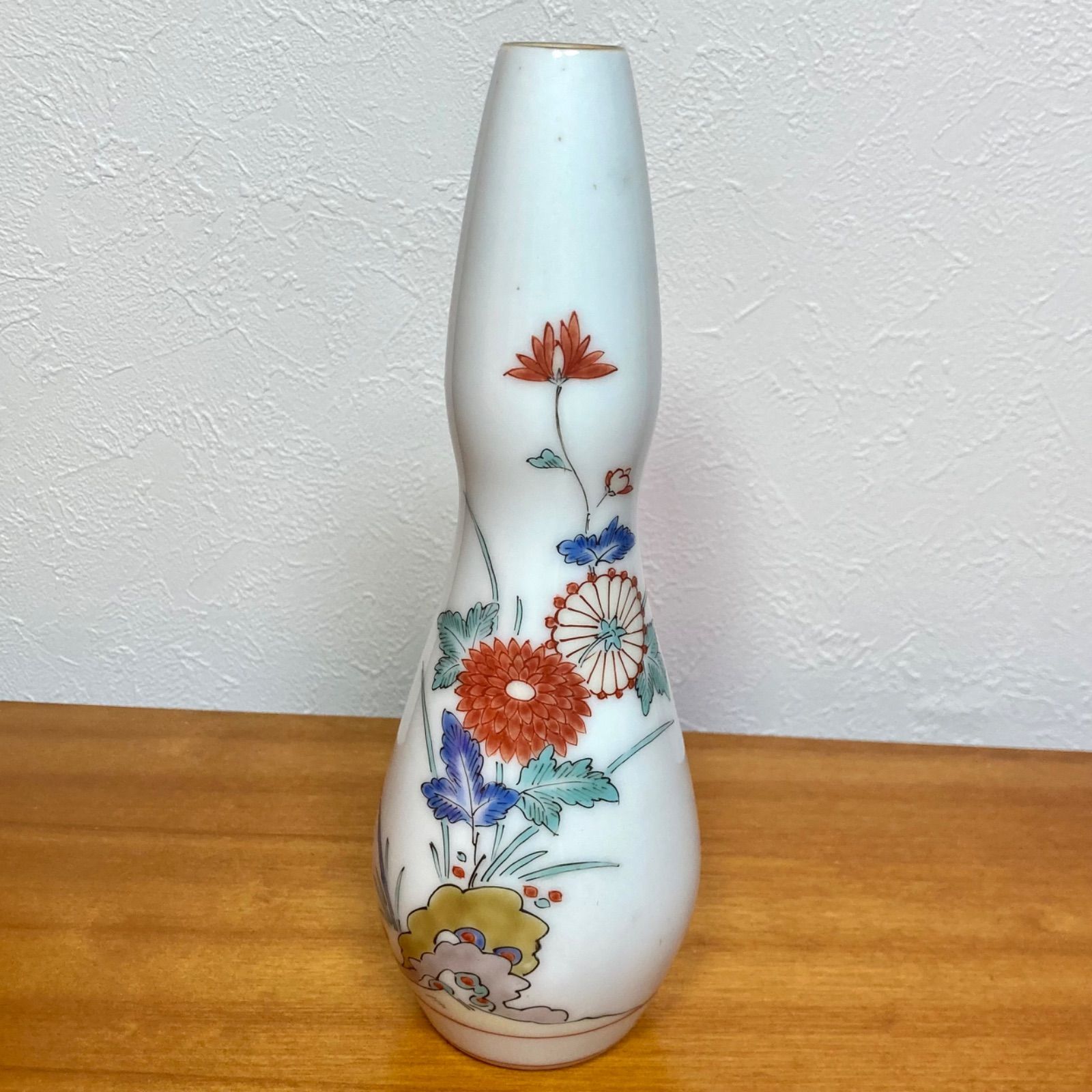 酒井田柿右衛門　花瓶　共箱 大作 十三代 酒井田柿右衛門（作）染錦鳥に梅牡丹図花瓶 高さ